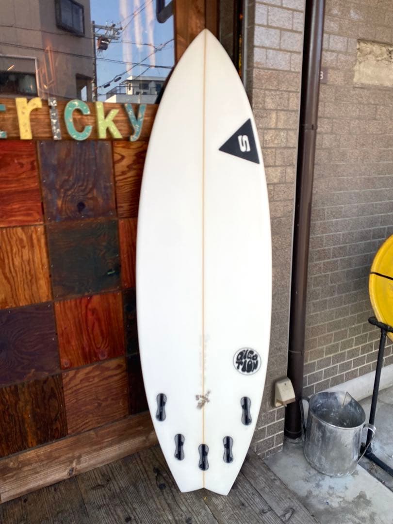 Questionサーフボード Simon Andersonシェイプ 新品 ②