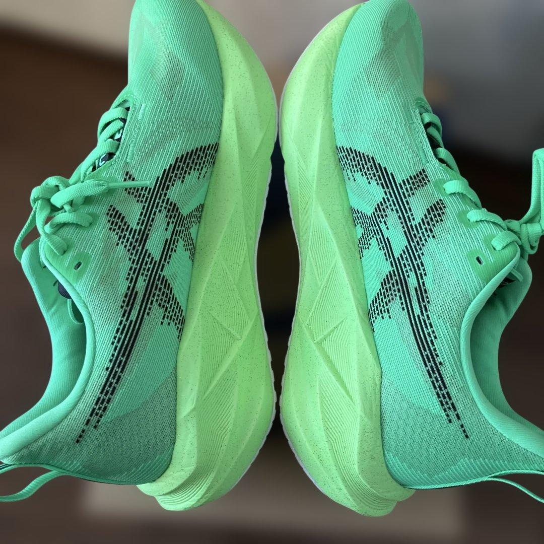 【27.0cm新品未使用】アシックス ノバブラスト5 VITAL GREEN