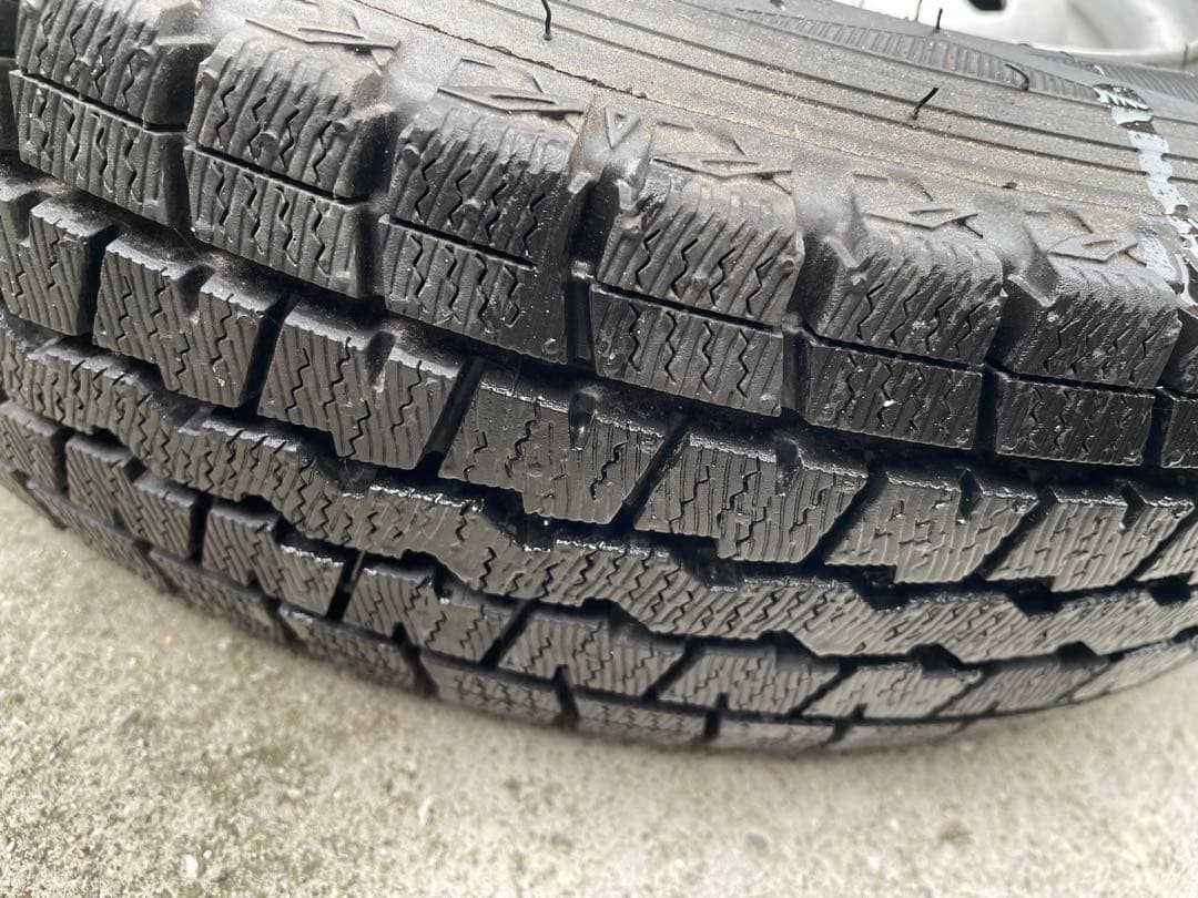 ダンロップ145/R12 12インチ スタッドレス