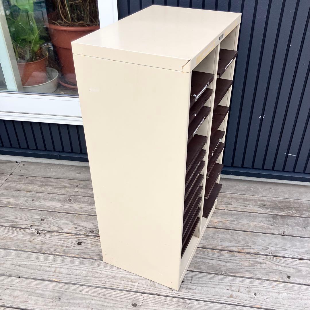 ① インダストリアル ライオン スチールキャビネット 書類入れ カルテケース