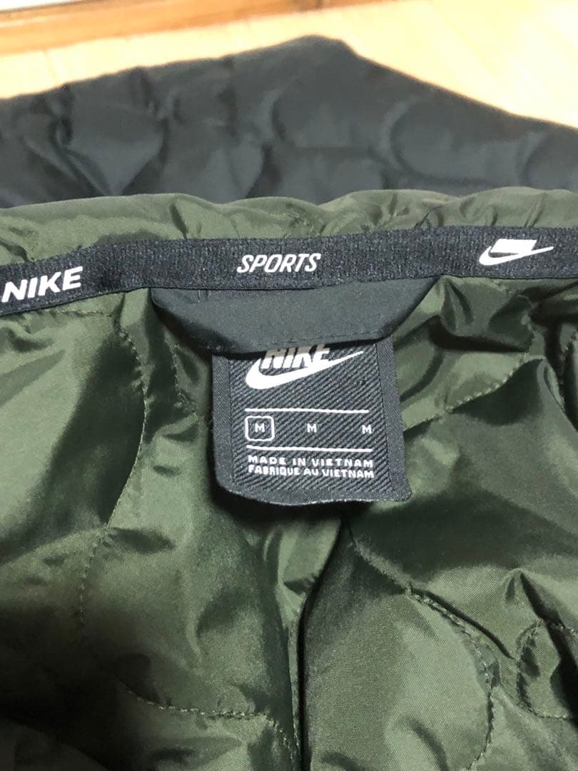 NIKEベンチコート　使用少ない極美品