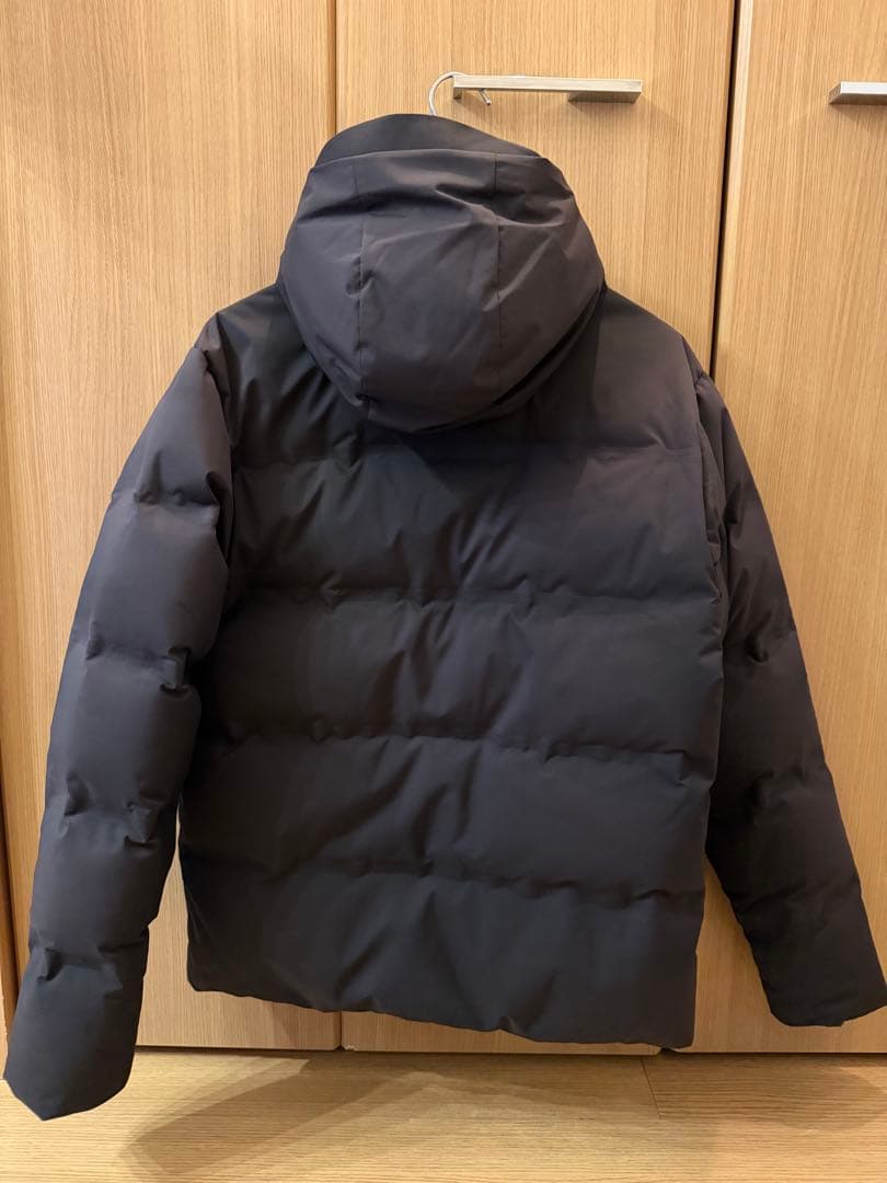 patagonia ブラック ダウンジャケット フード付き