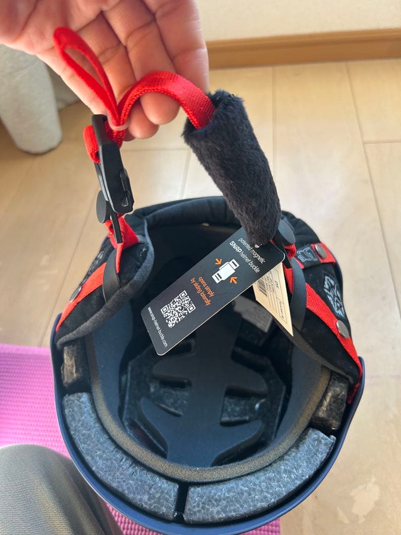 【新品未使用】DICE D5ヘルメット サイズM（56-58cm）