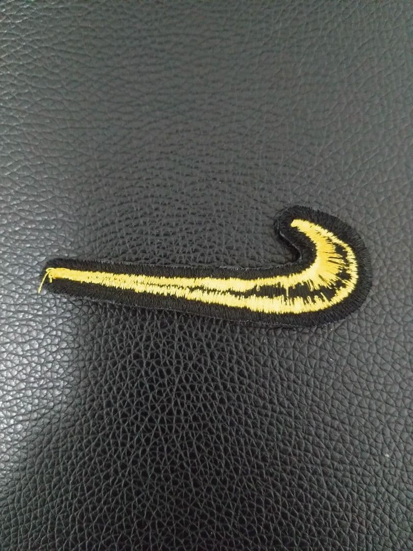 ナイキ　グラブラベル