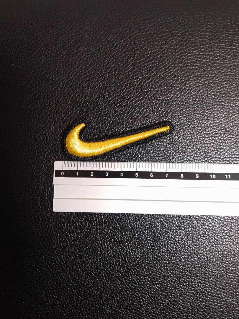 ナイキ　グラブラベル