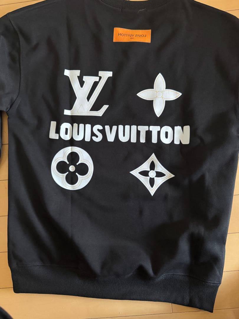 c*e様 LOUIS VUITTON スウェット
