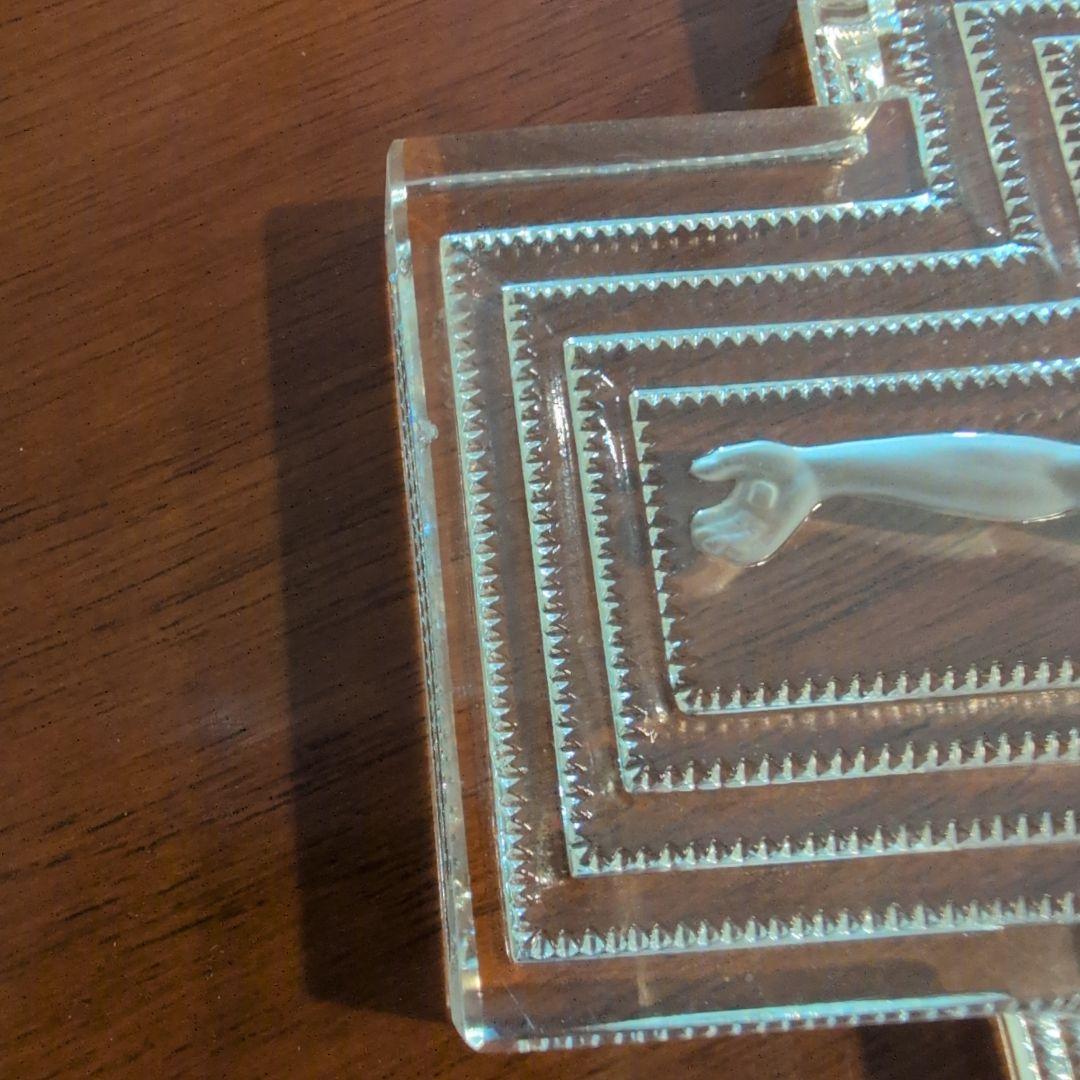 ラリック　ガラス　十字架 キリスト像