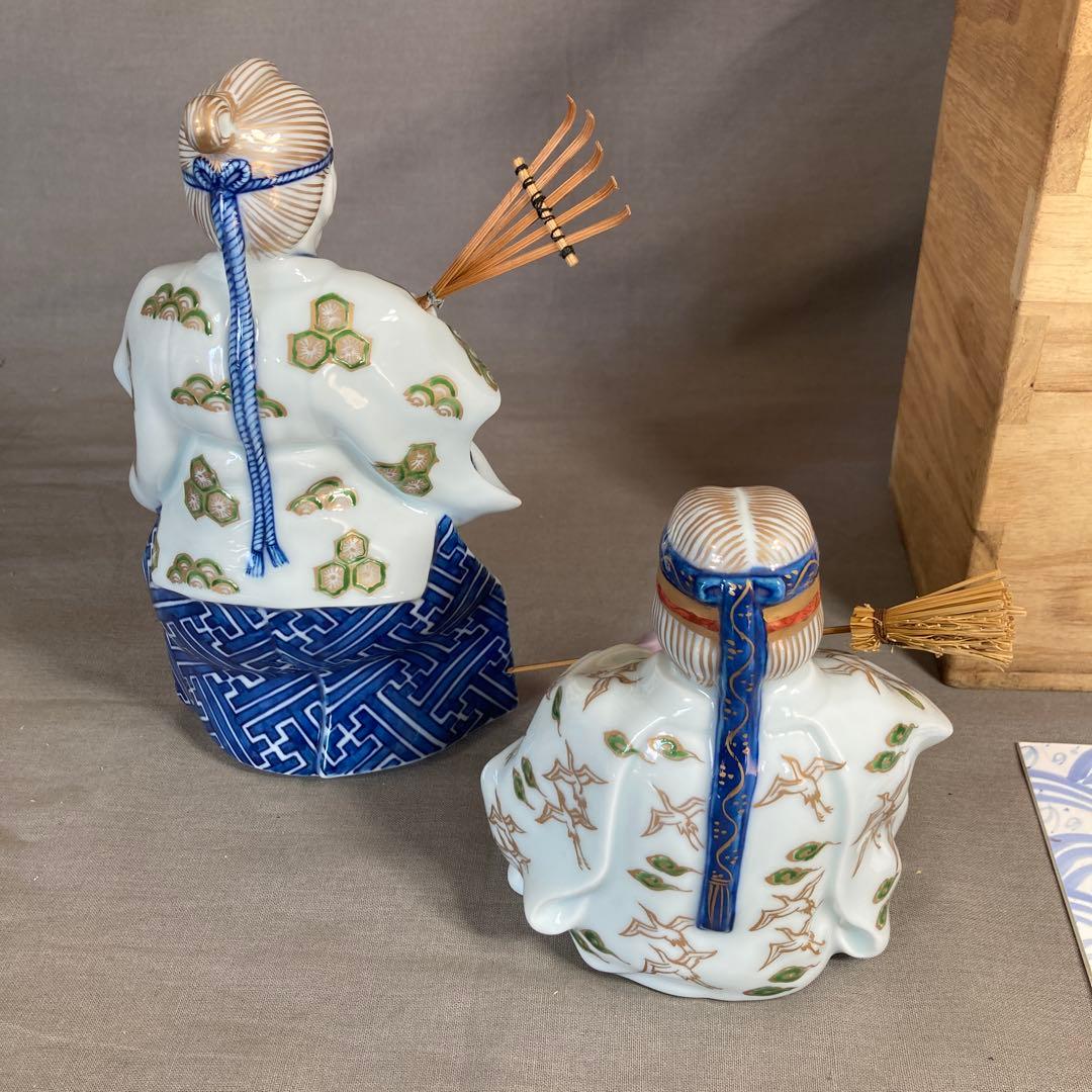 【源右衛門】古伊万里の伝統　日本の名窯　舘林源右衛門作　染錦高砂尉姥人　陶飾置物