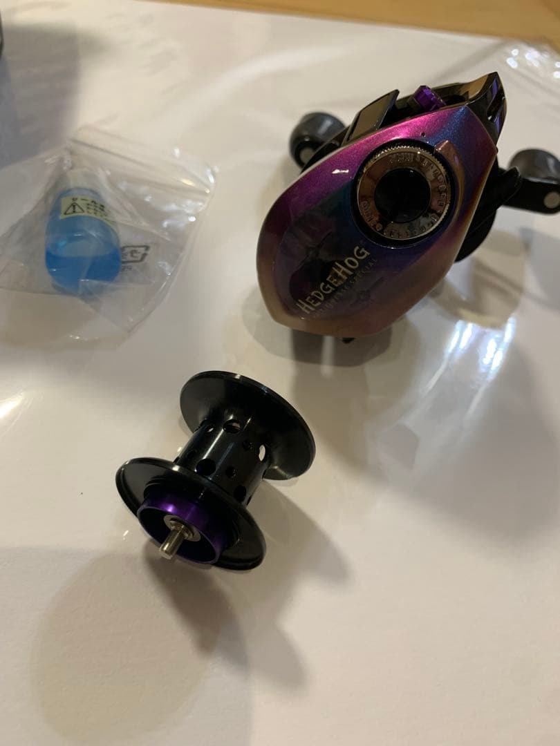 Megabass Zonda HEDGEHOG 68 ベイトリール 左巻き