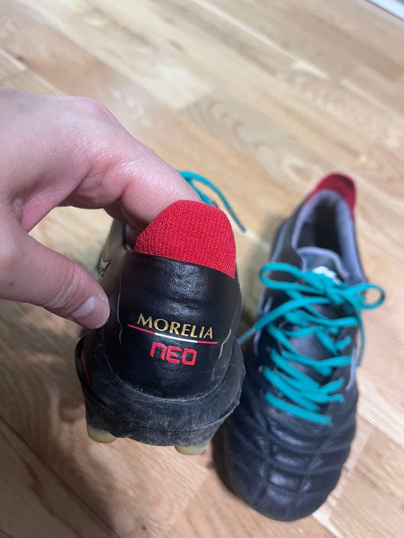 モレリアネオフォー　MORERIA NEO4 美品　サッカースパイク　25