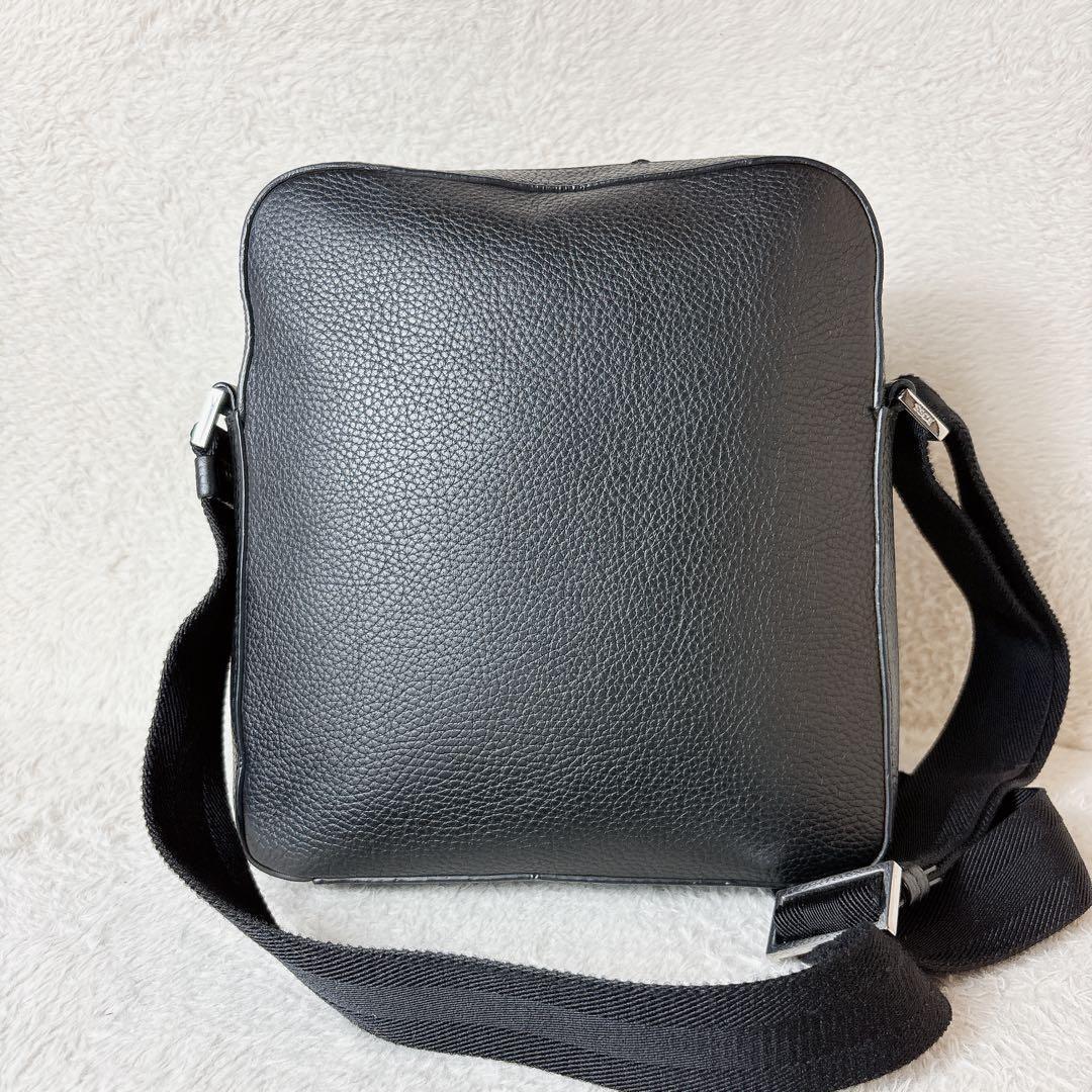 HUGO BOSS レポーターバッグ ショルダーバッグ レザー エンボスロゴ