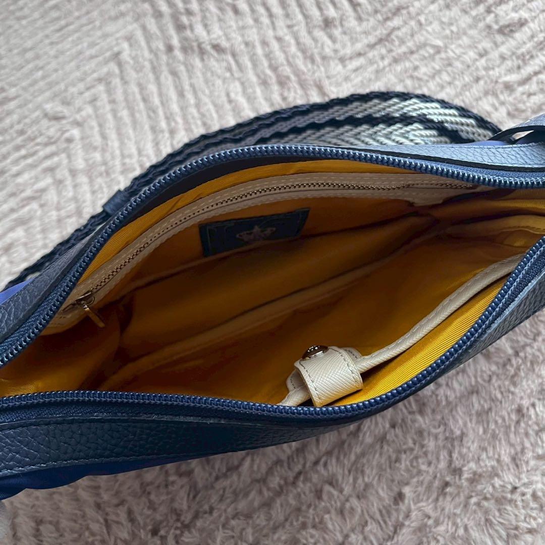 極美品ADMJ クロスボディバッグ 斜め掛け可 ネイビー