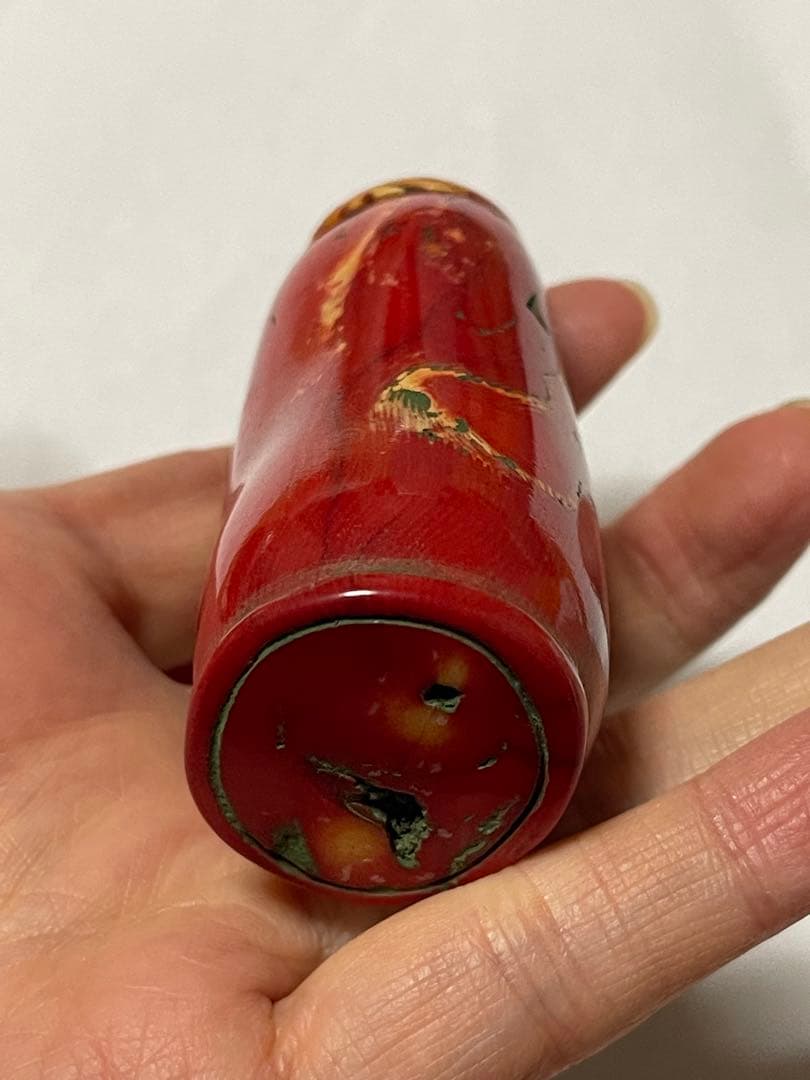 値下げ　赤い亀の彫刻　珊瑚風　鼻煙壺？　山珊瑚？希少