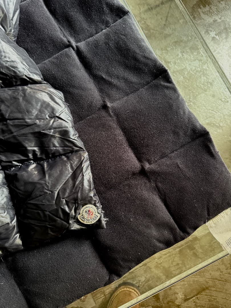 日本未発売 モンクレール ダウン 特大ブランケット Moncler/キャンプ