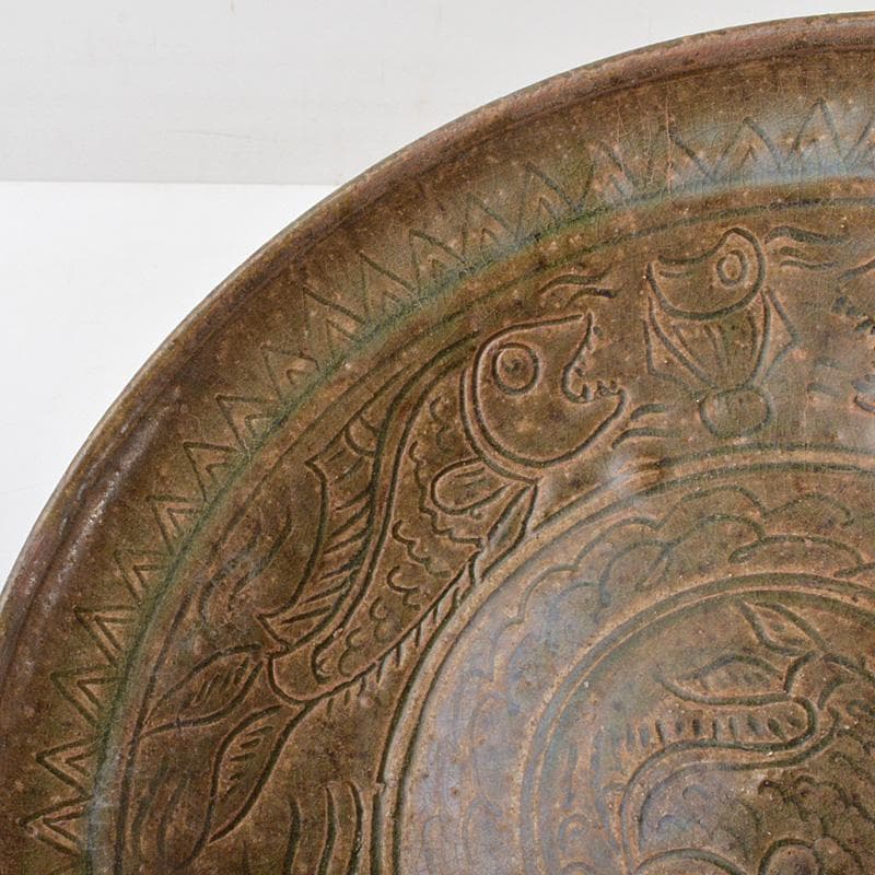 中国　耀州窯青磁　刻魚藻文盤　皿　C　R6199F