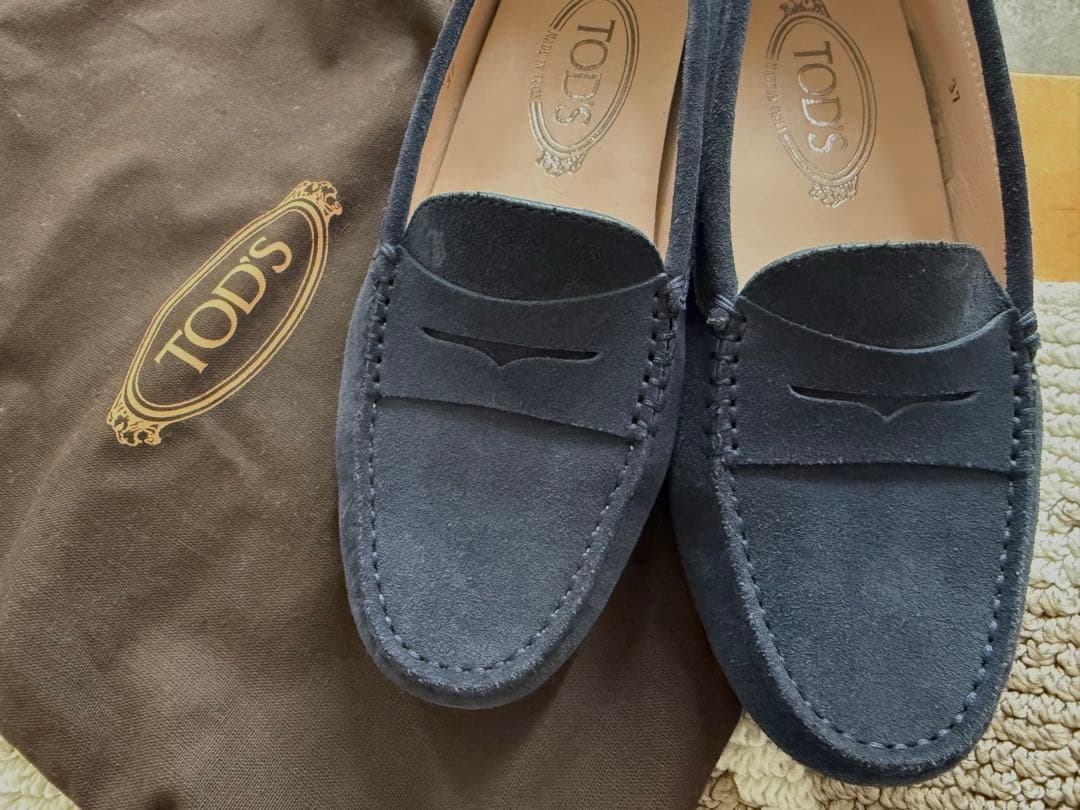 TOD'S ゴンミーニ　スエードモカシン(size 37)