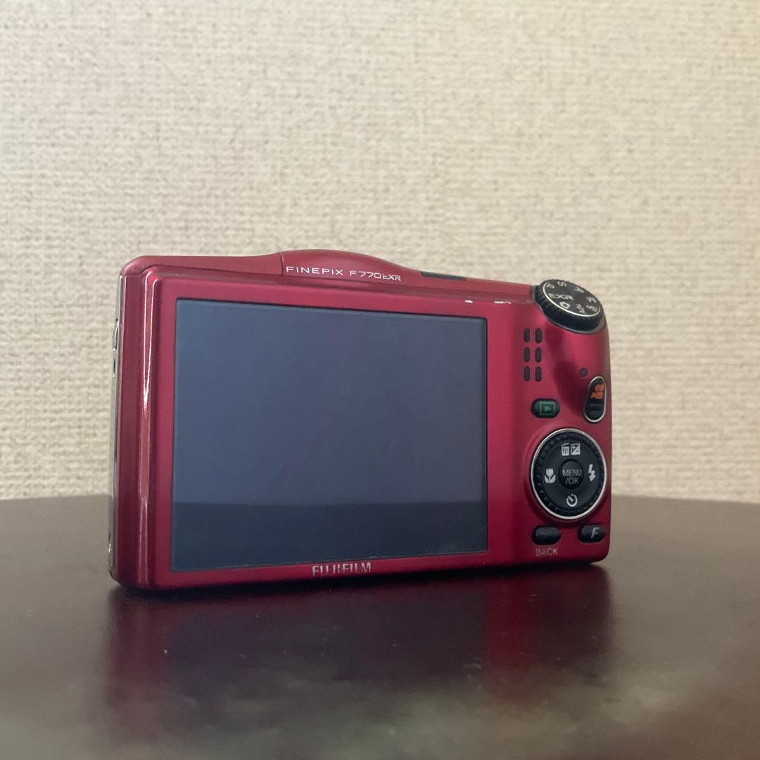 デジタルカメラ FUJIFILM FinePix F770EXR
