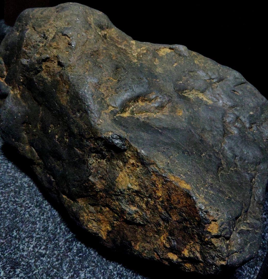 ★マグネタイト原石★本宿コールドロン転石【川ズレ・ウブ・ 超特大7950ｇ】