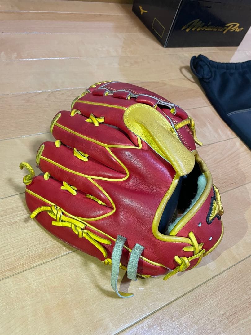 s*a様 ミズノプロ　軟式オーダーグローブ レッド/イエロー