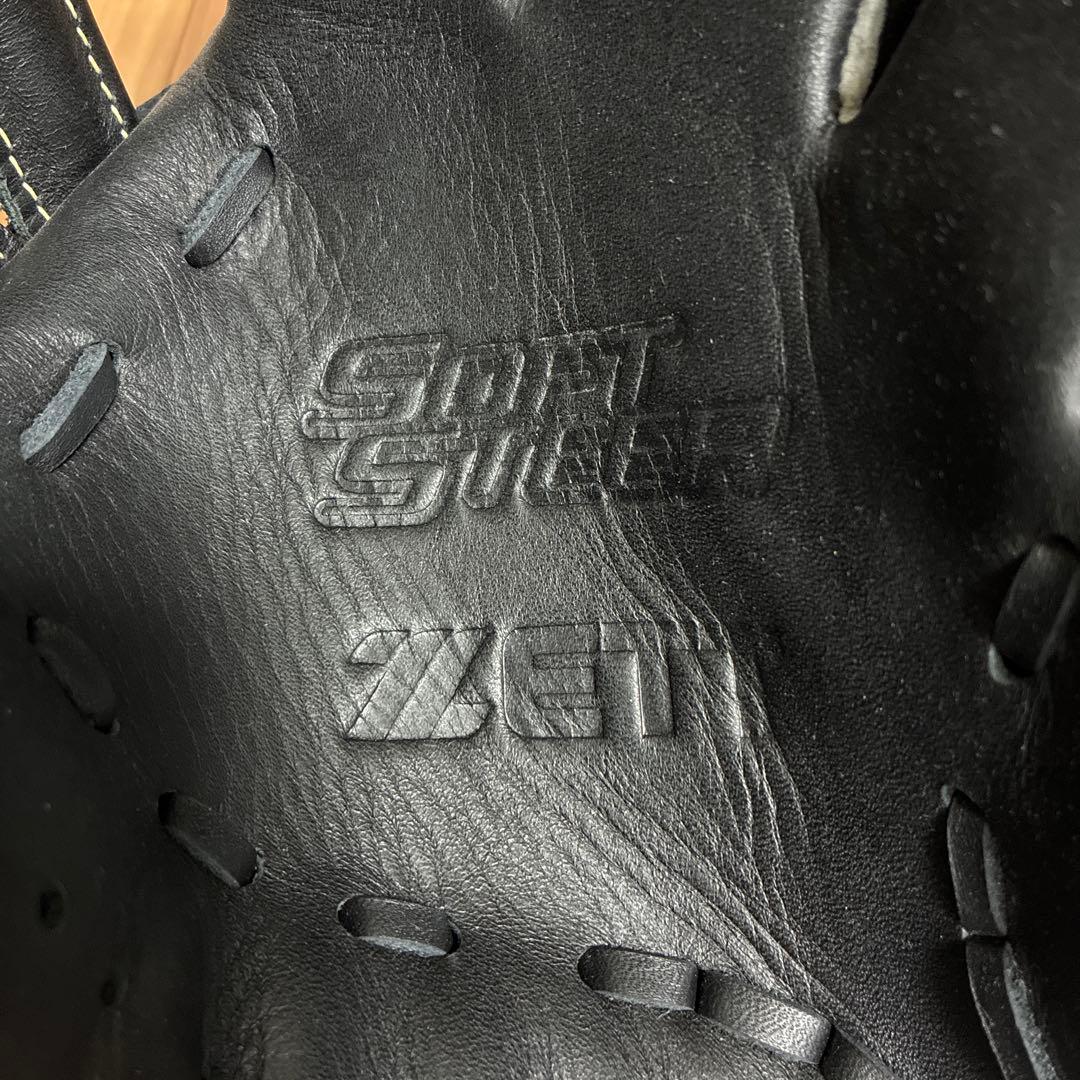 ZETT軟式グローブ黒／プロフェッショナルプレーヤー　※クリーナー&M号2個付き