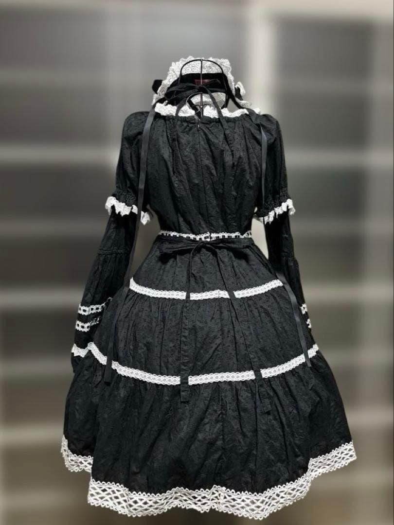 【タグ有・美品】BABY はわせドールワンピースセット 黒×オフ白