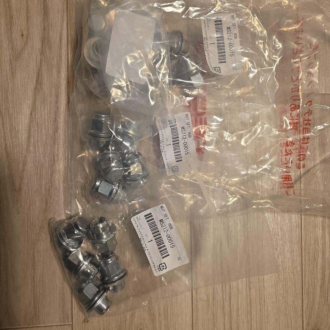 510 ヴォクシー90系 205/60R16 純正タイヤホイールセット