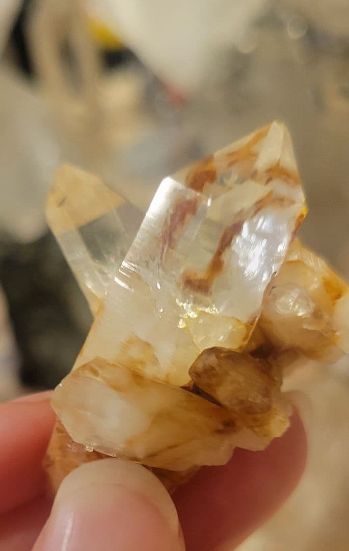 ！神聖　ヒマラヤ鉱山ガネーシュヒマール産 ヒマラヤ水晶ポイント 虹あり