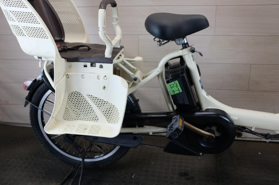 A*5様 店舗販売!ヤマハPAS　KISS　20インチ　3段　12.8Ah充電器