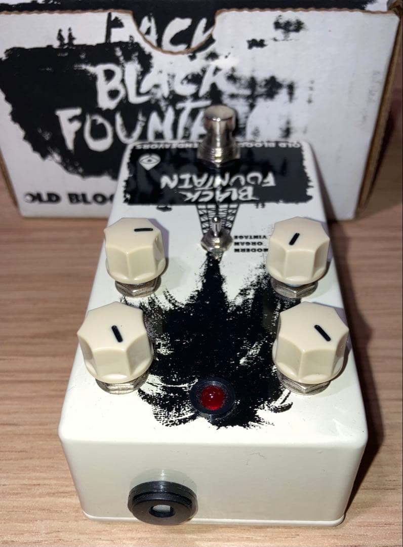 ギター Old Blood Noise Endeavors Black Fountain