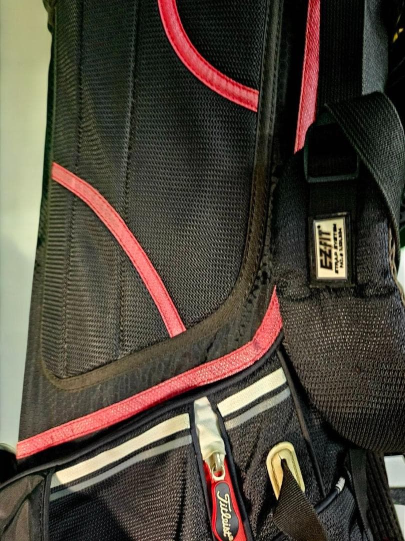 送料無料/超美品　Titleist 高級スタンド式/キャディバッグ 黒・赤