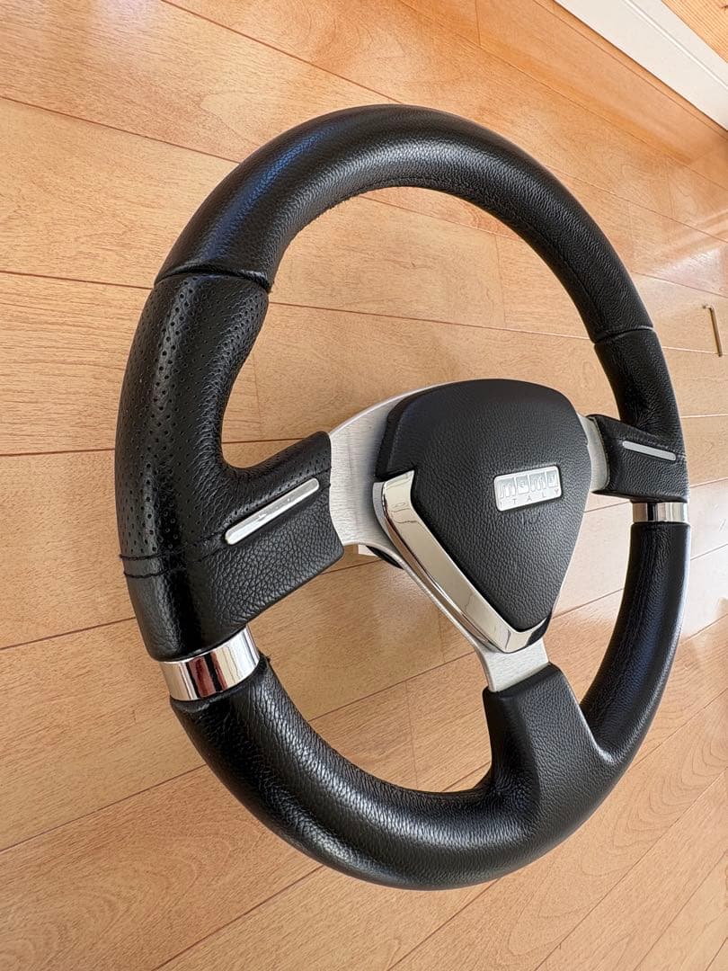 絶版　美品　モモ　ステアリング　 　MOMO Millenium Evo
