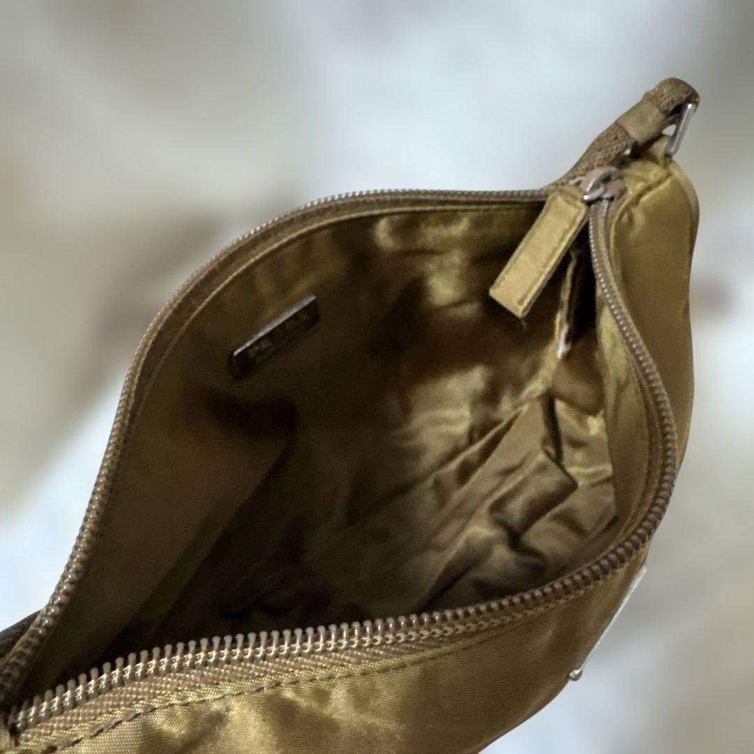 PRADA ブラウン ショルダーバッグ