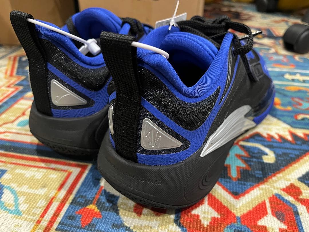 US9 Anta Kai1 Blue devilアンタ カイリー・アービング