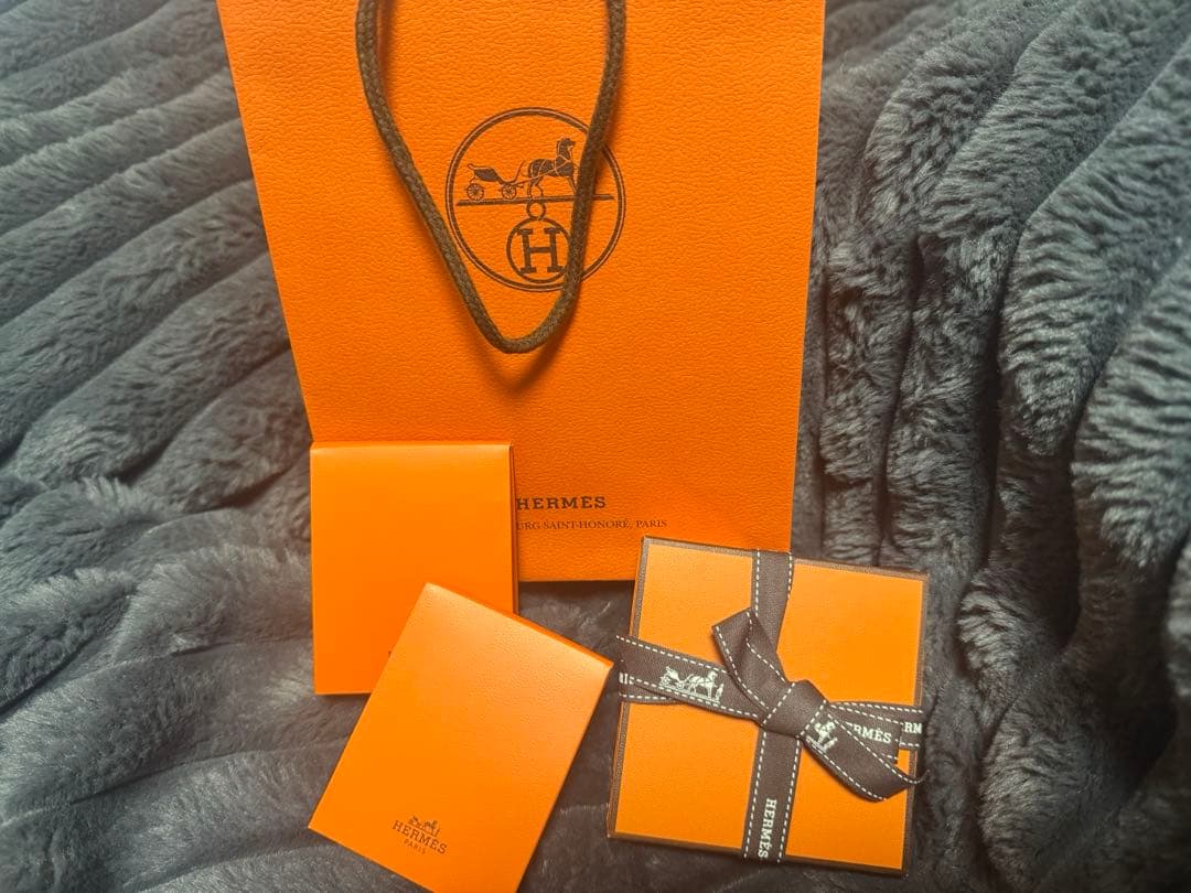 限定品HERMESフェイスパウダー　プードル ロカバール　リミテッドエディション