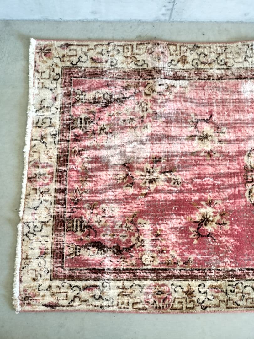 【ローズ】ローズレッドの上品シノワズリラグ　No.742