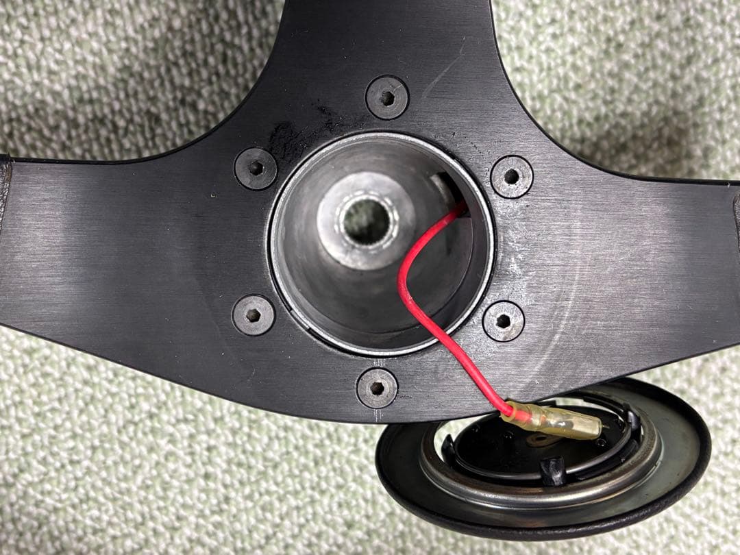 momo ステアリング・ハンドル本体 黒