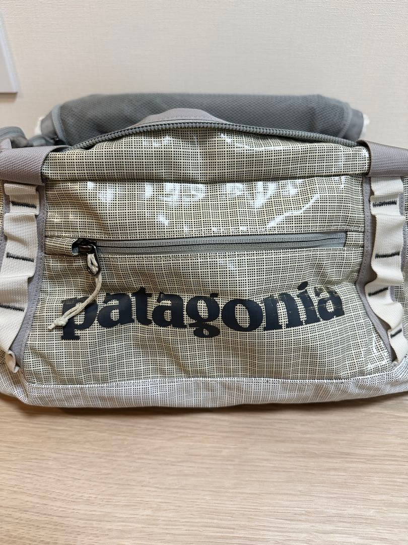 パタゴニア　ブラックホール 40L グレー