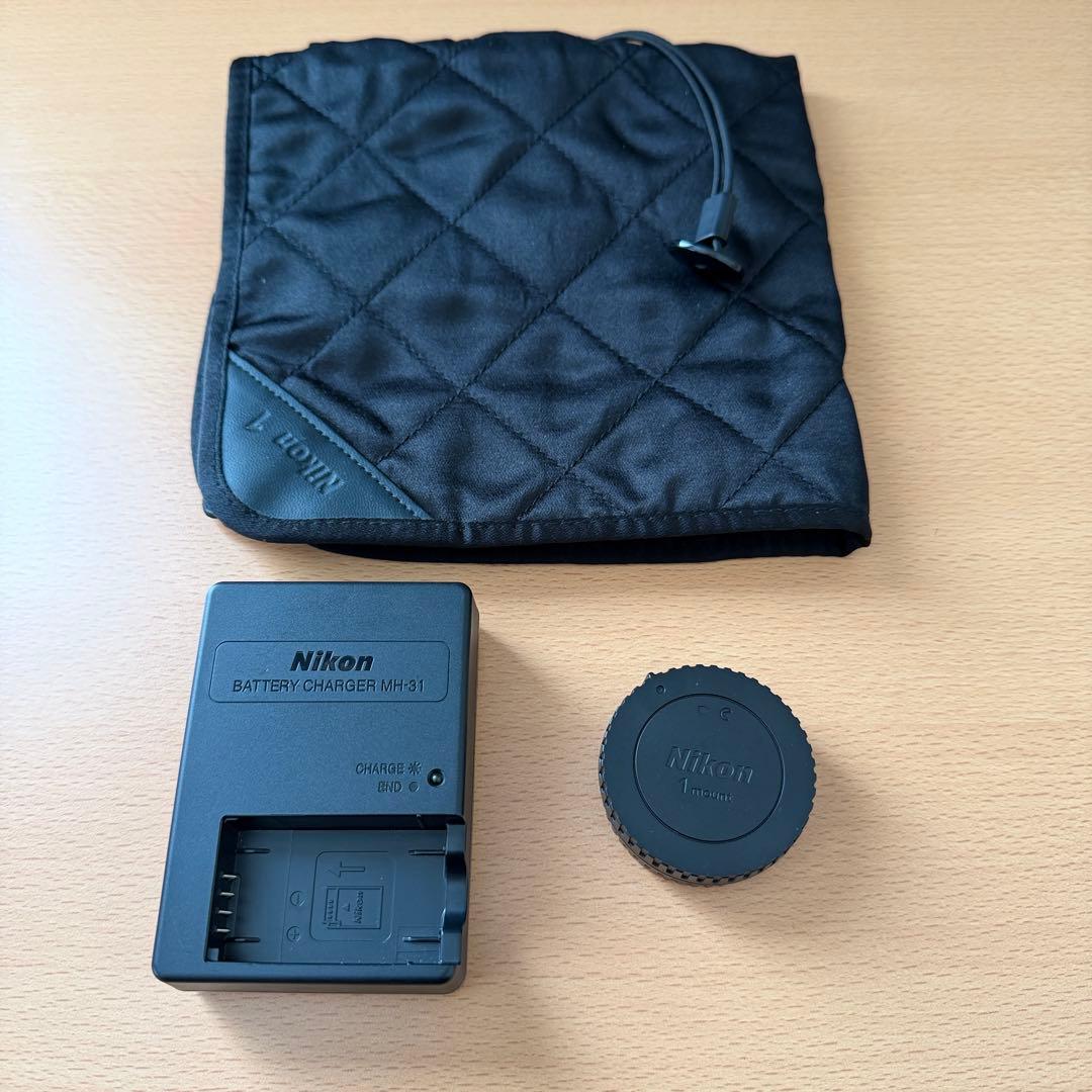 Nikon 1 J5 ミラーレス一眼カメラ