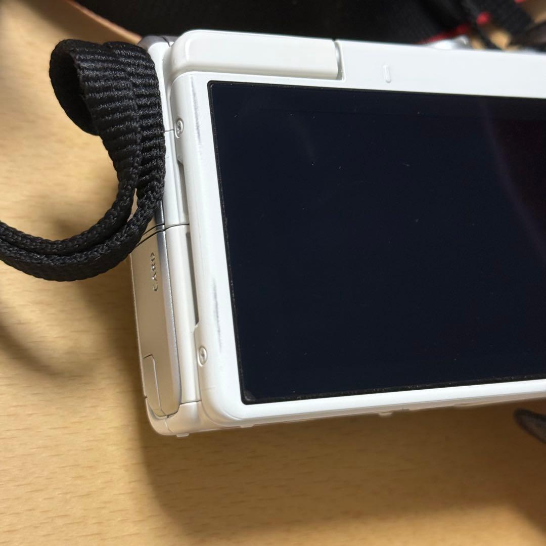 【本日限定】キャノン Canon EOS M100 ホワイト ミラーレス一眼